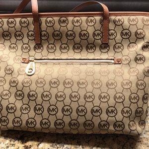 Micheal Kors Bag